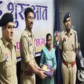 Subhadra:4-female-Maoists-surrender-to-police