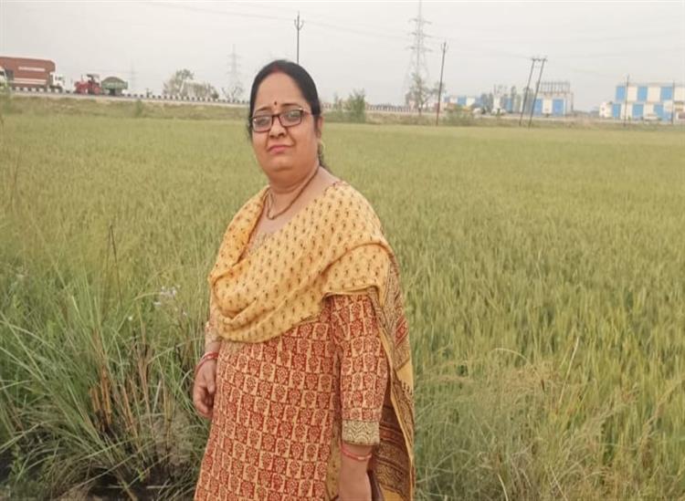 Subhadra Live:Bhopals-Math-teacher-turned-farmer-entrepreneur-Pratibha-Tiwari-earns-in-crores-through-organic-farming