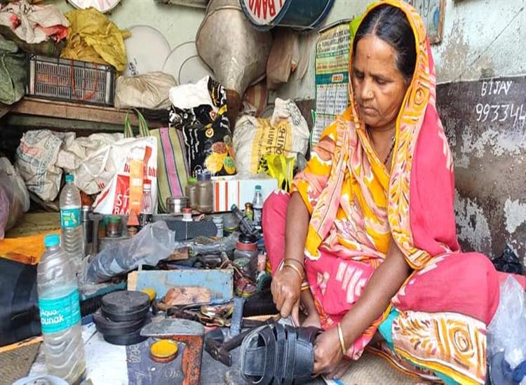 Subhadra Live:Female-Cobbler-of-Kandhamal-Suni-Meher