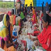 Subhadra:Fruit-Market-of-Koraput-has-given-income-to-tribal-women