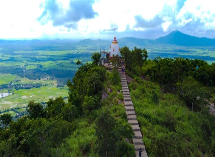 Subhadra Live:Maninaga-Hill-and-Temple-A-Major-Tourist-Attraction-in-Nayagarh