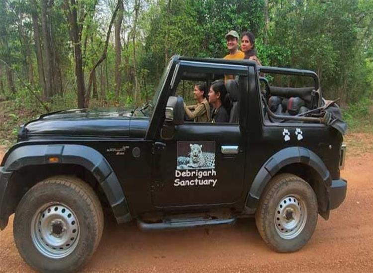 Subhadra Live:Margaret-Baru-first-women-driver-of-Debrigarh-Safari