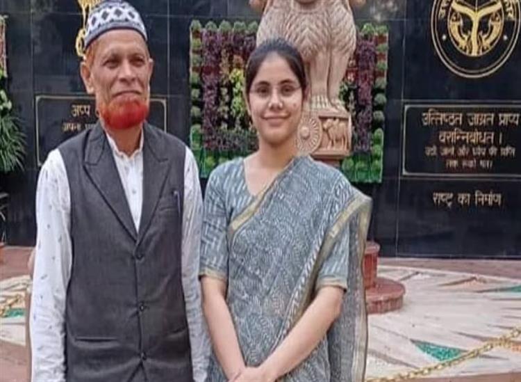 Subhadra Live:Mohsina-Bano-daughter-of-Mohammad-Ikram-who-runs-a-paan-shop-in-Tikamgarh-Bundelkhand-has-got-7th-rank-in-UPSC
