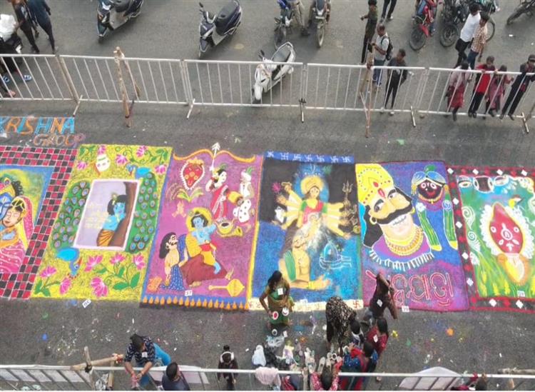 Subhadra Live:Rangoli-made-by-women-during-Dhanu-Yatra-in-Bargarh