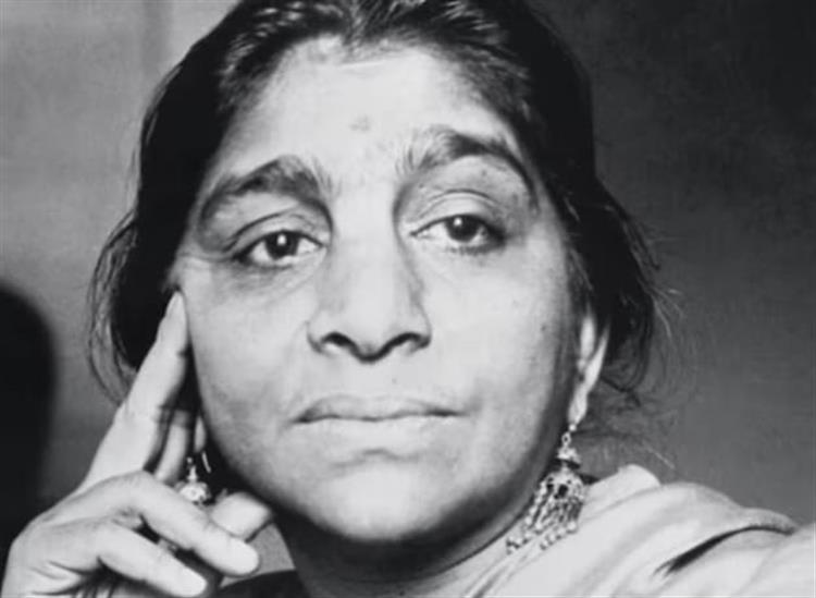 Subhadra:The-Nightingale-of-India--Sarojini-Naidu